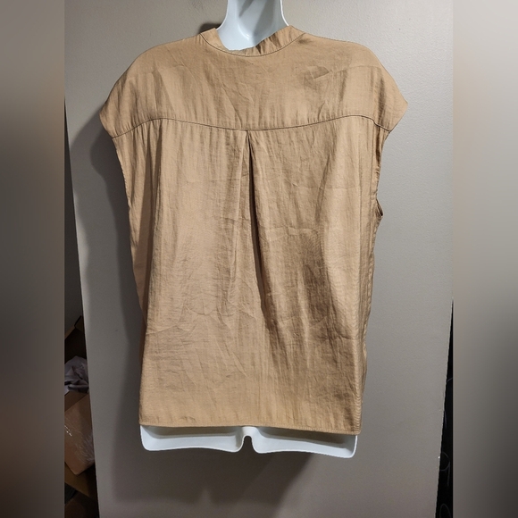 Joie Beige Sleeveless Shirt ,size Medium - Picture 2 of 4